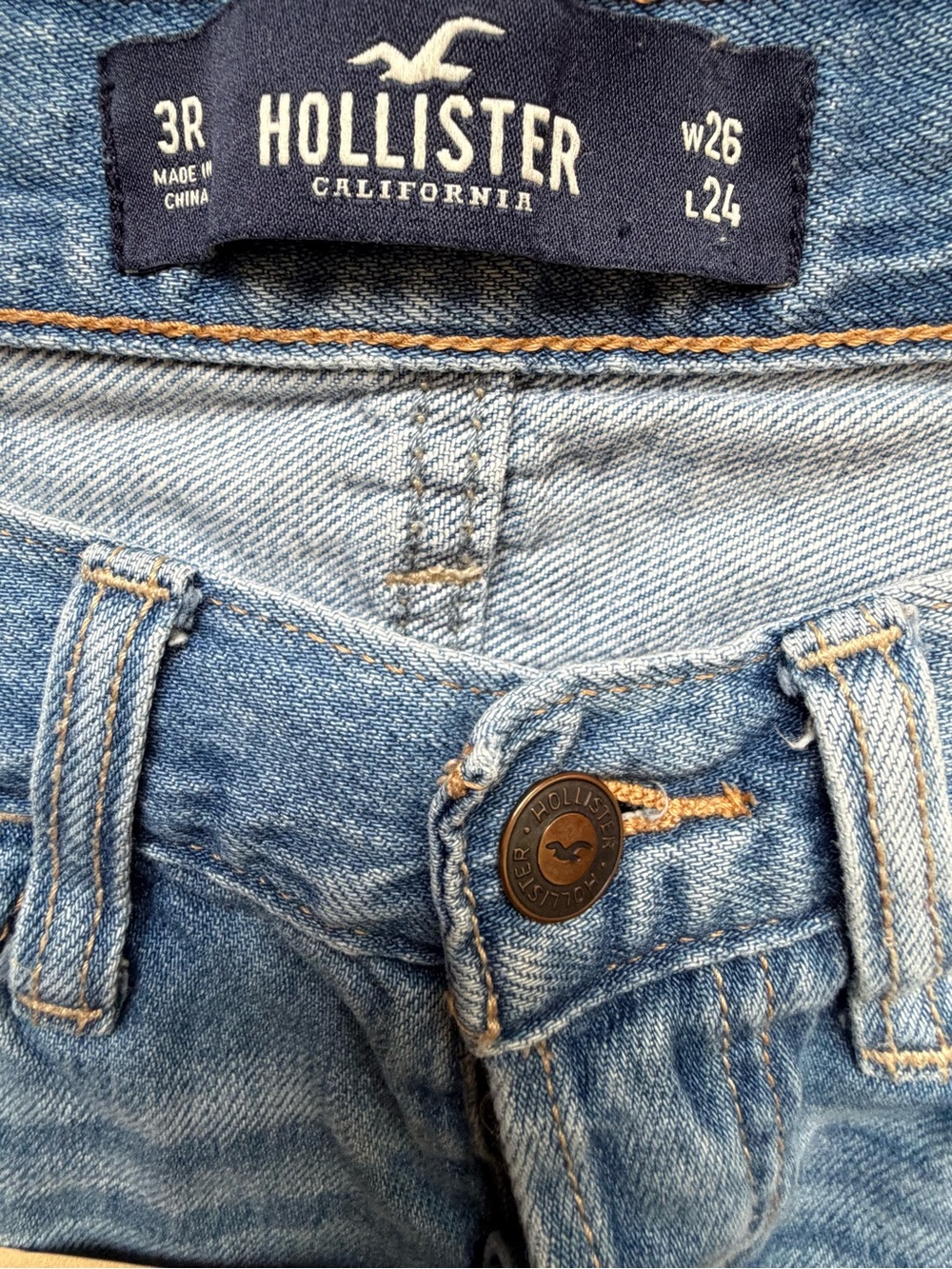 Hollister Light Blue Distressed Boyfriend Jeans - Picture 5 of 6